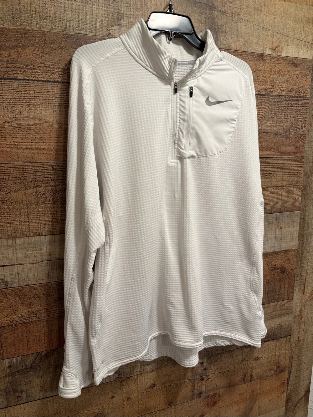 Nike Running Women’s Dri-FIT 1/2 Zip Pullover XL White W041